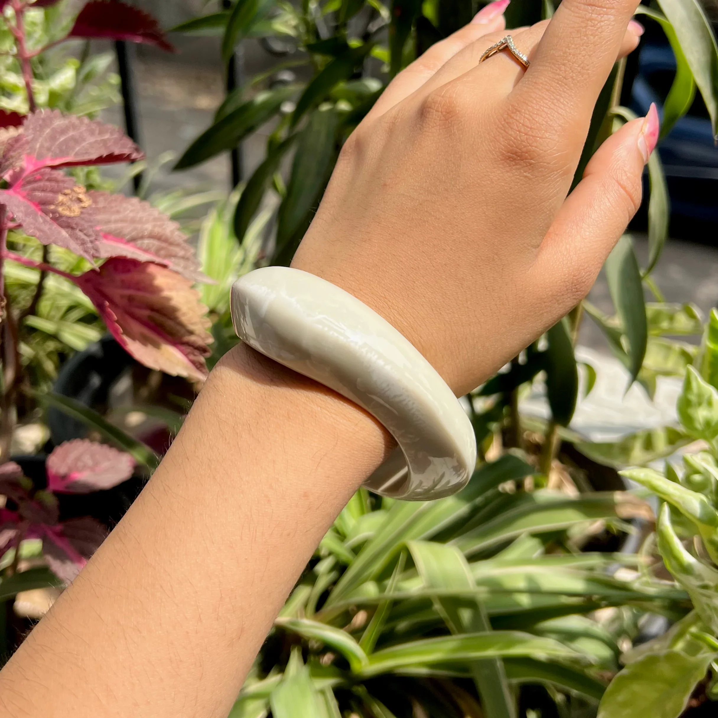 Apoorva’s Resin Bangle Stack - Image 14