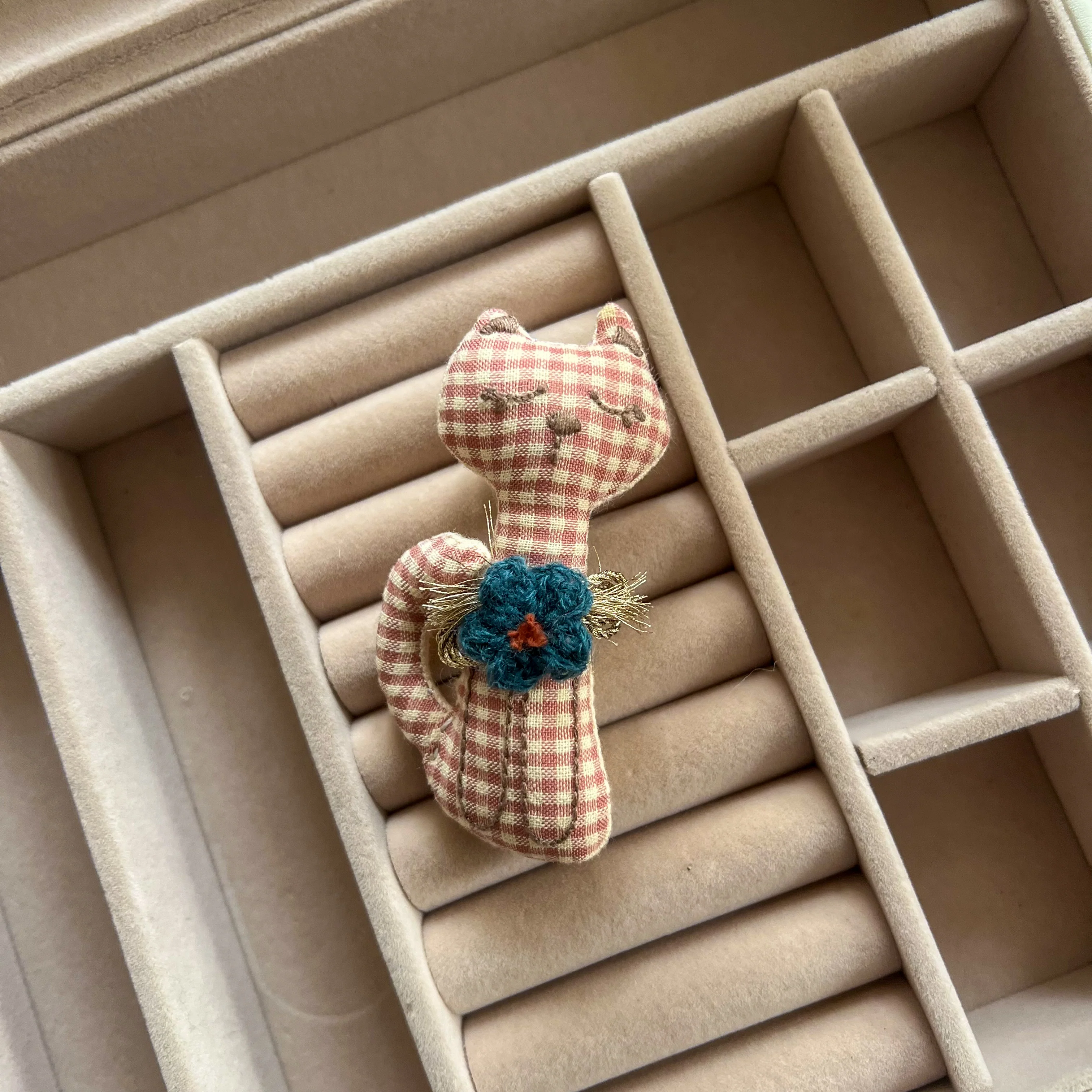 Animal Plushie Clip/Brooch - Image 2