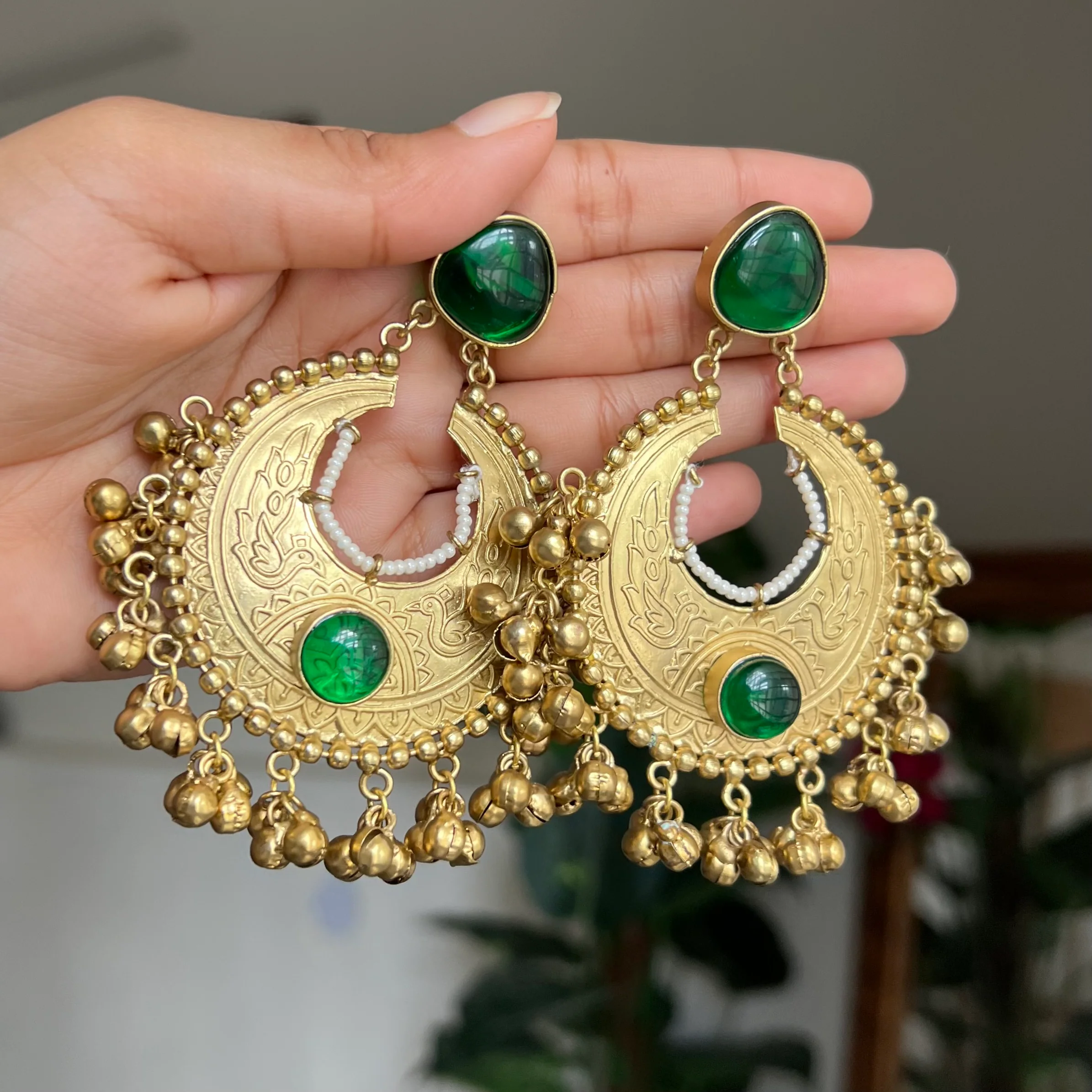 Emerald Chandrika Gold Earrings - Image 5