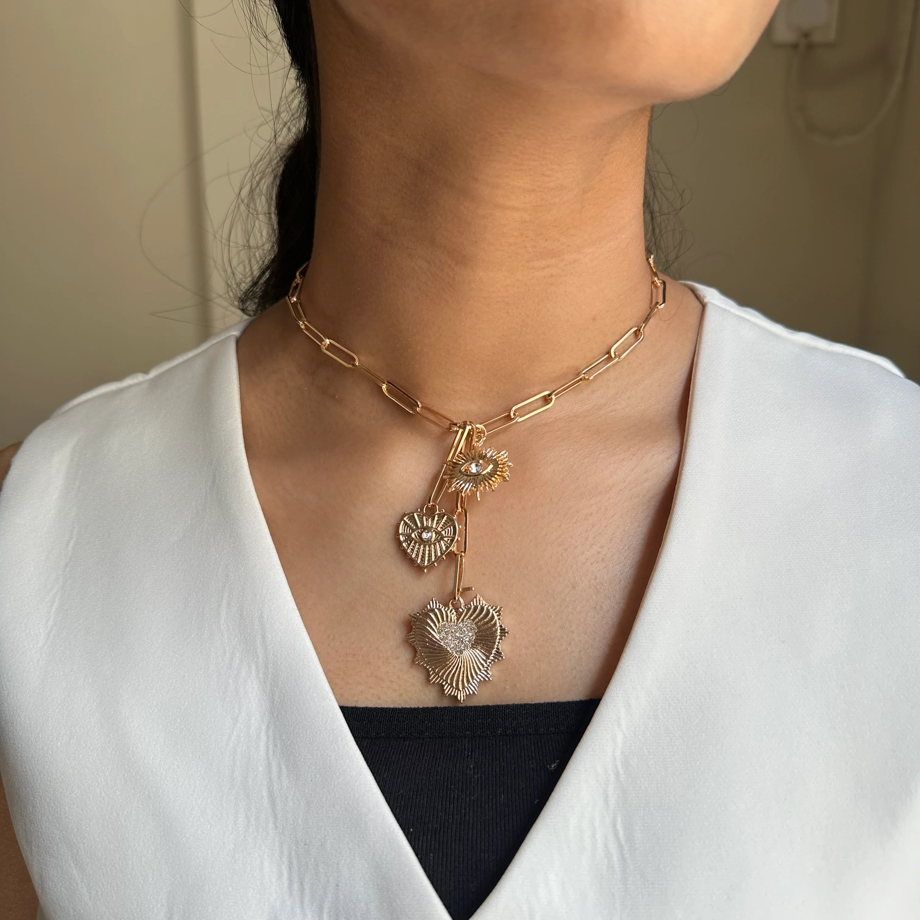 Eye of Love Gold Necklace - Image 3