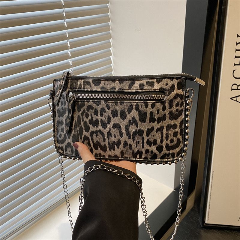 Glamour Studded Sling - Image 4