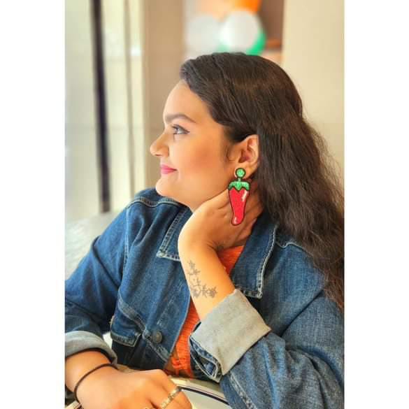 Haye Haye Mirchi Handmade Beaded Earrings - Image 9