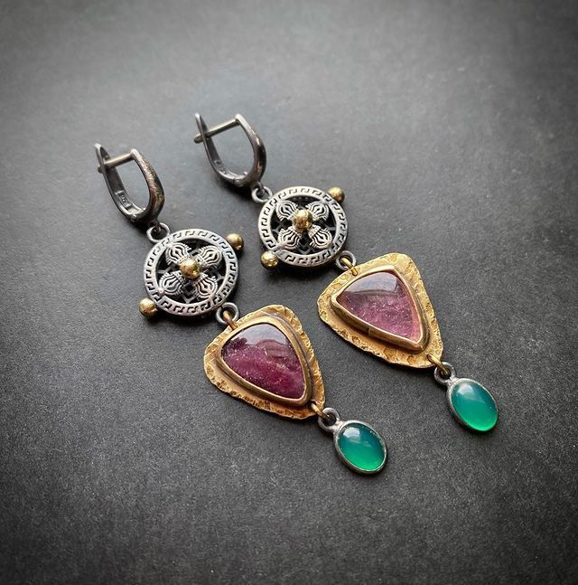 Heritage Muse Drop Earrings - Image 3
