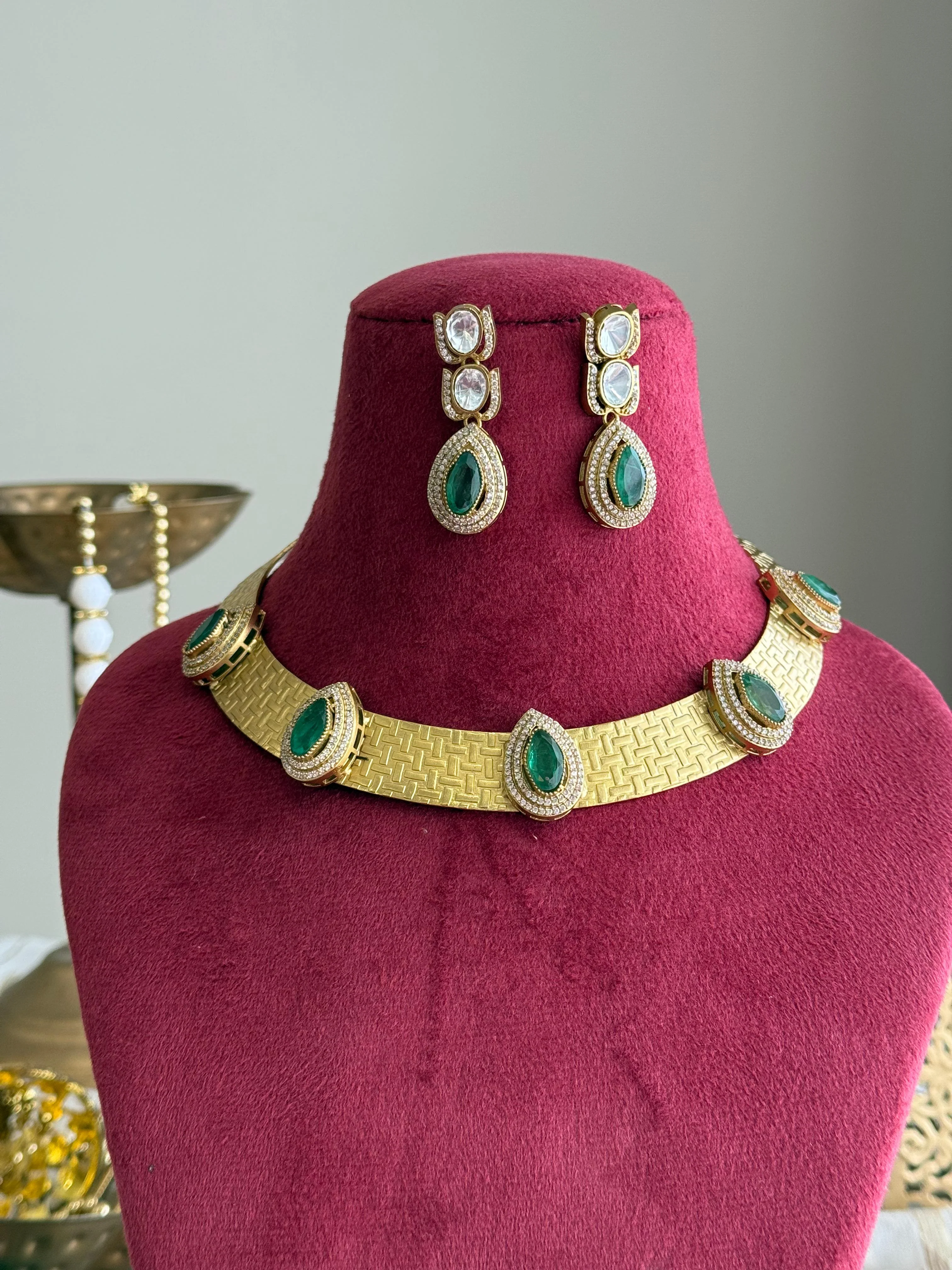 Jodha Emerald Handcrafted Brass Set - Image 6