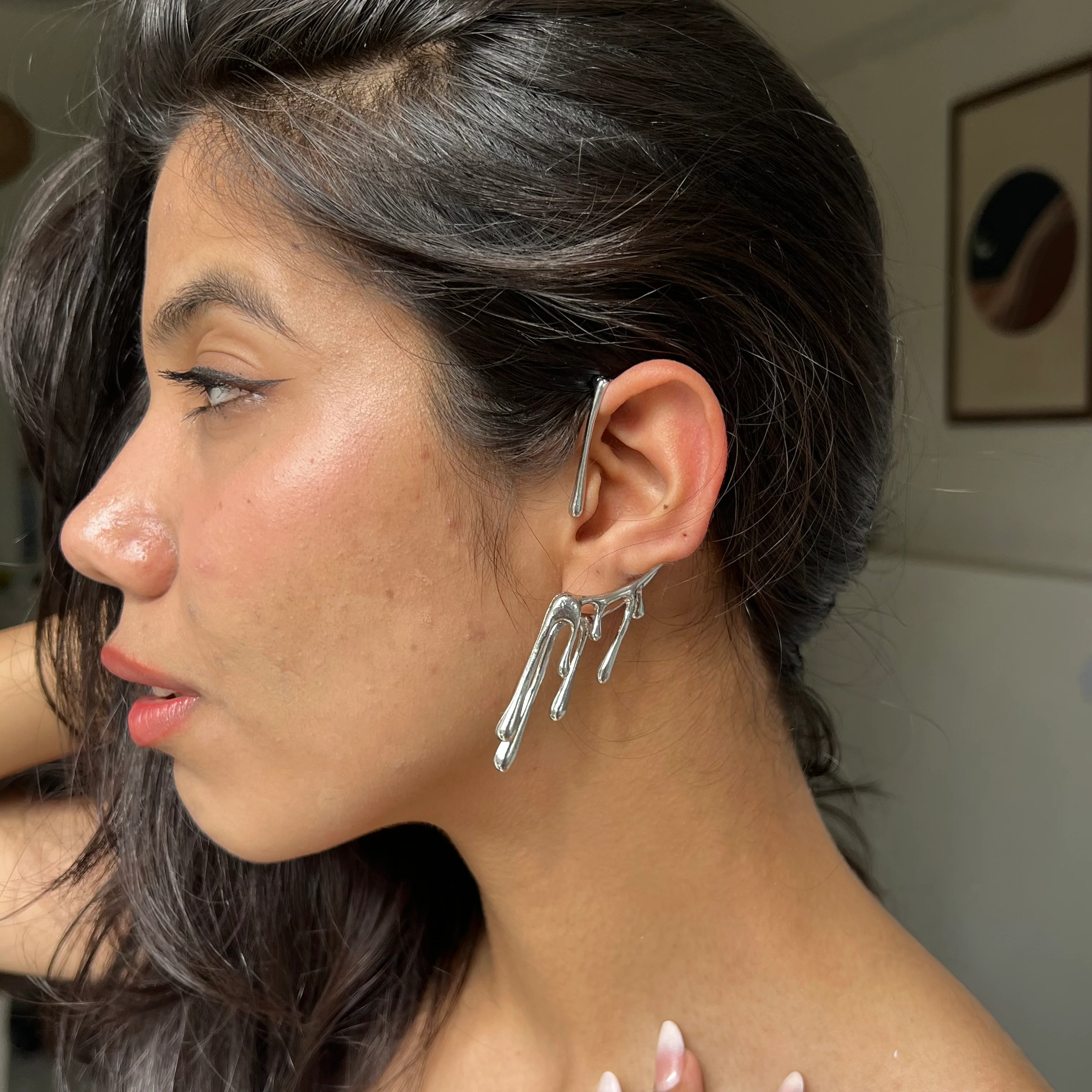 Molten Silver One-Side Ear Cuff - Image 4
