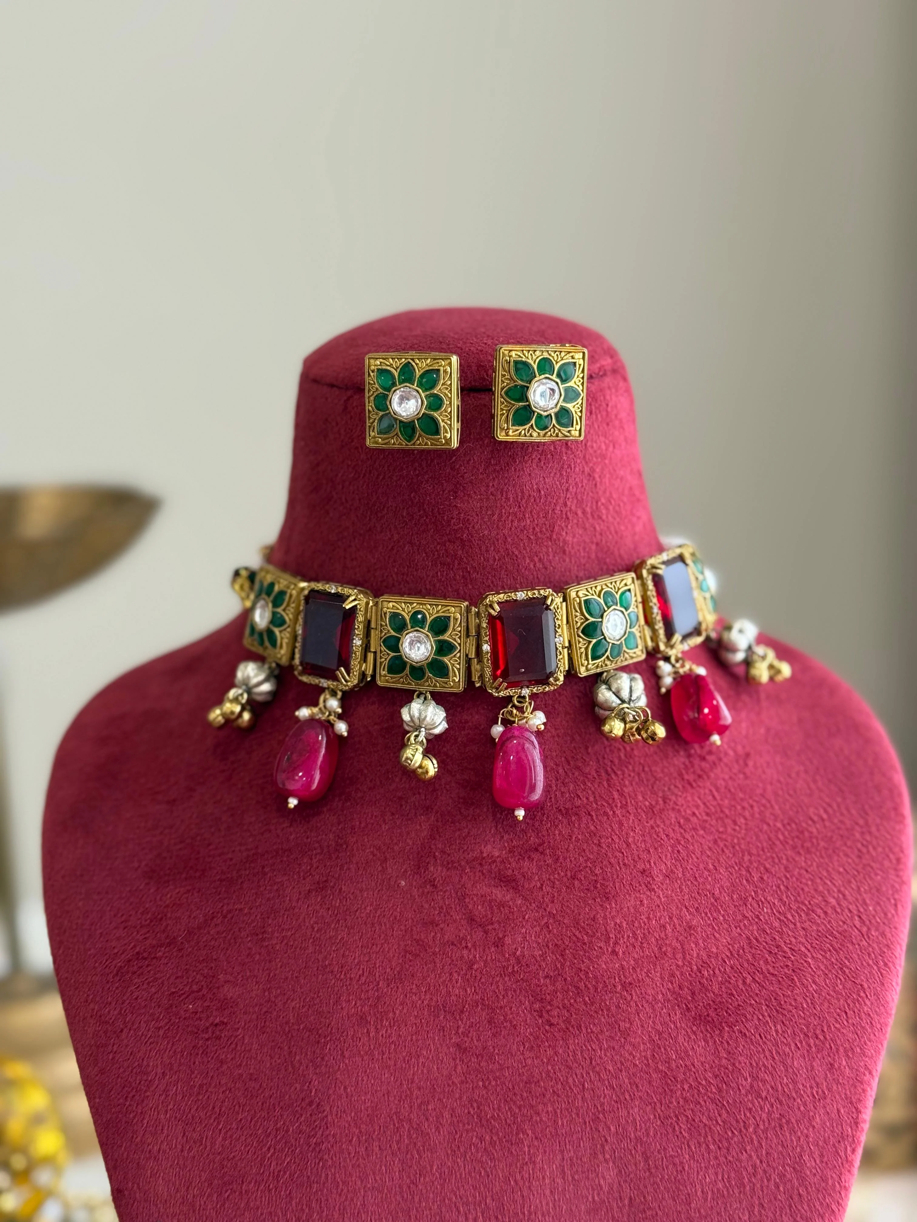 Noor Jahan Kundan Choker Set - Image 5