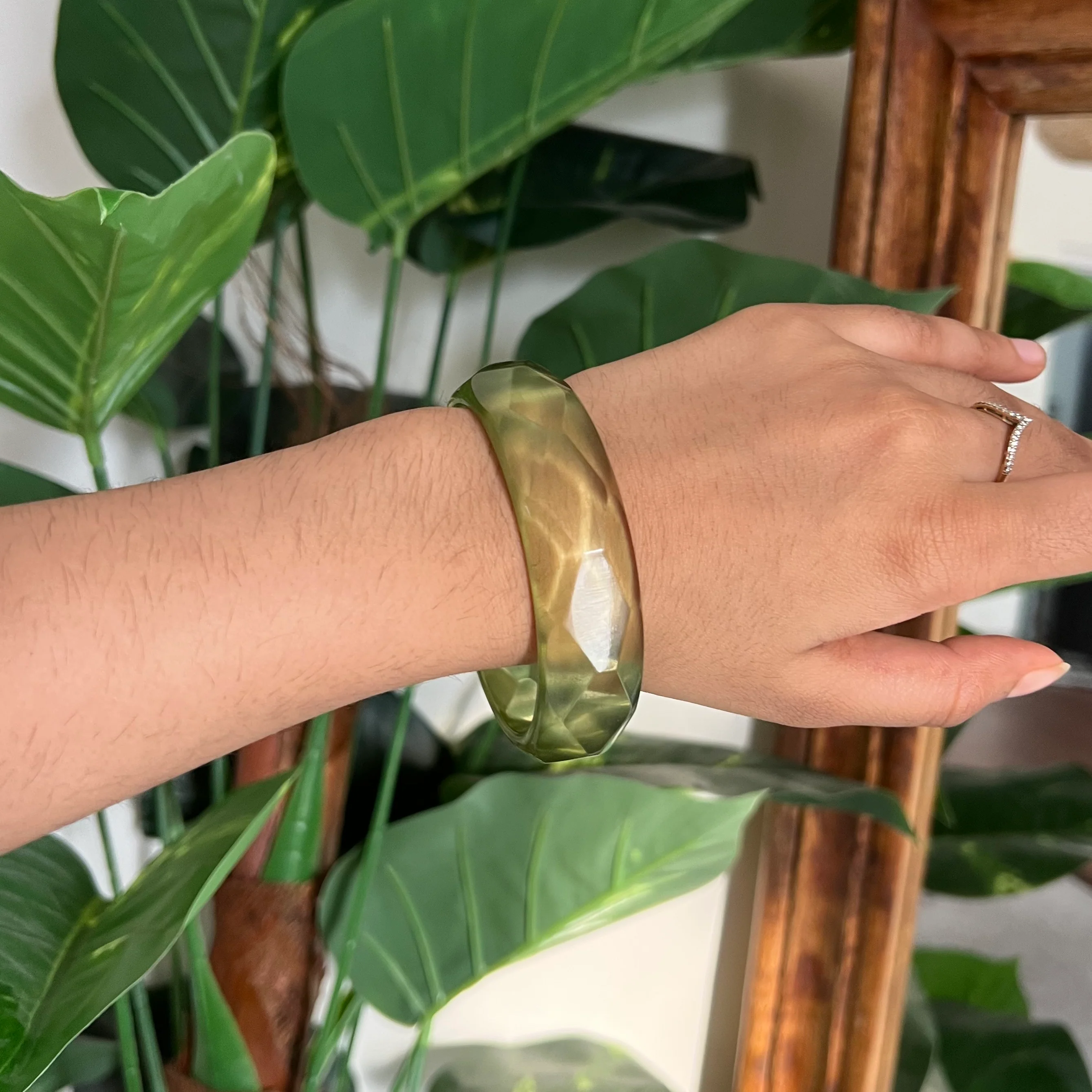 Resin Pop Bangle Stack-Set of 6 - Image 8
