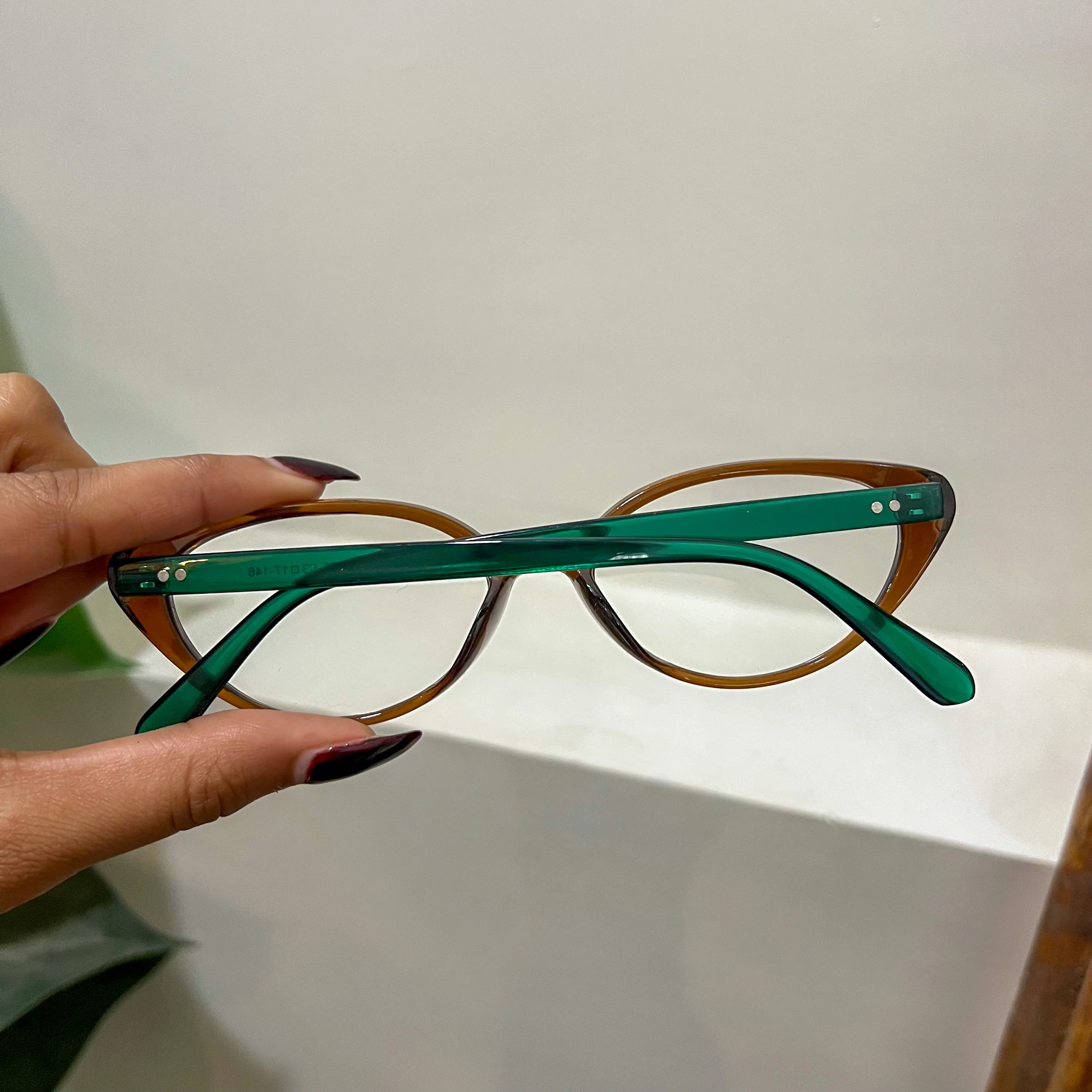 Cat-Eye Frame - Image 20