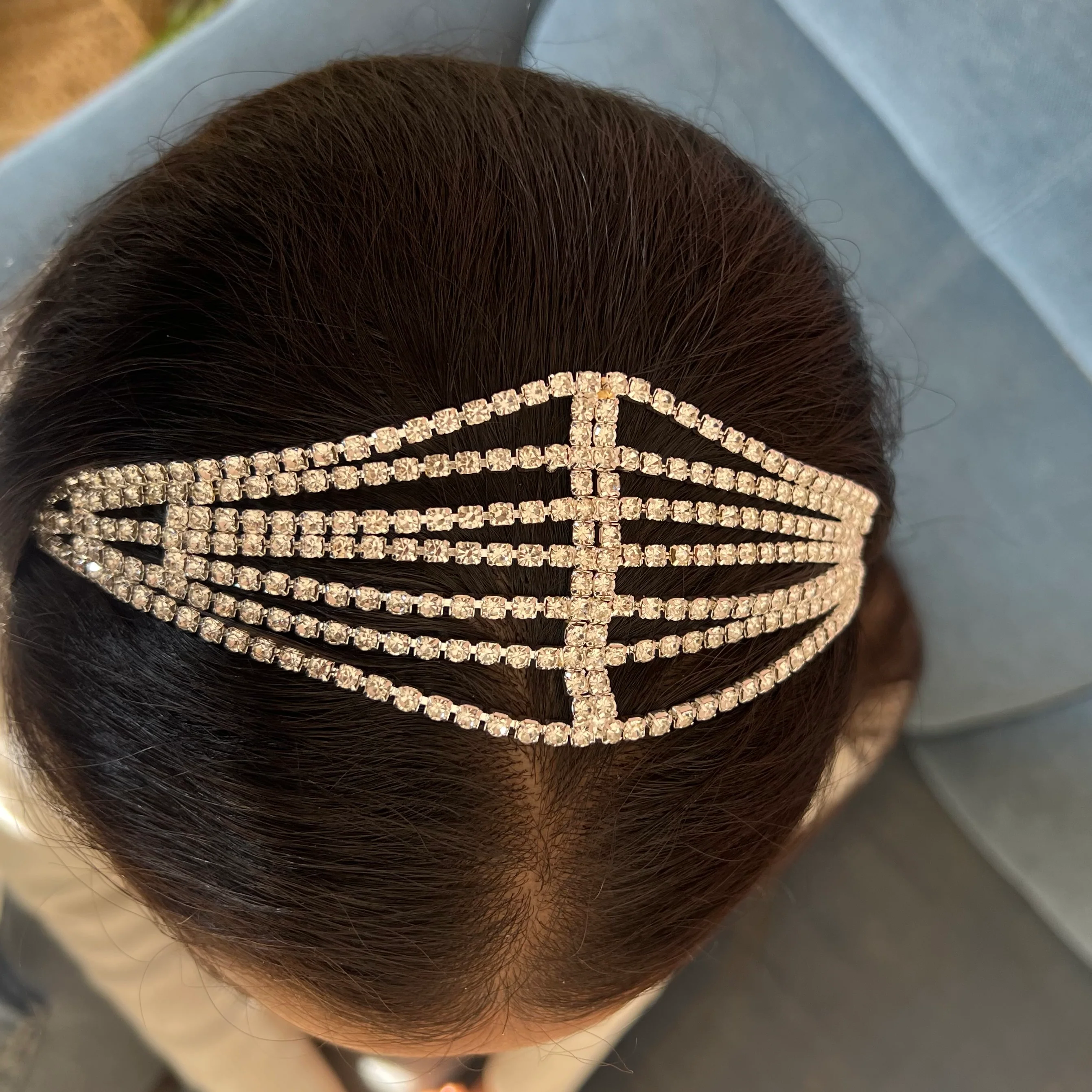 Shimmering Crystal Mesh Hairband - Image 5