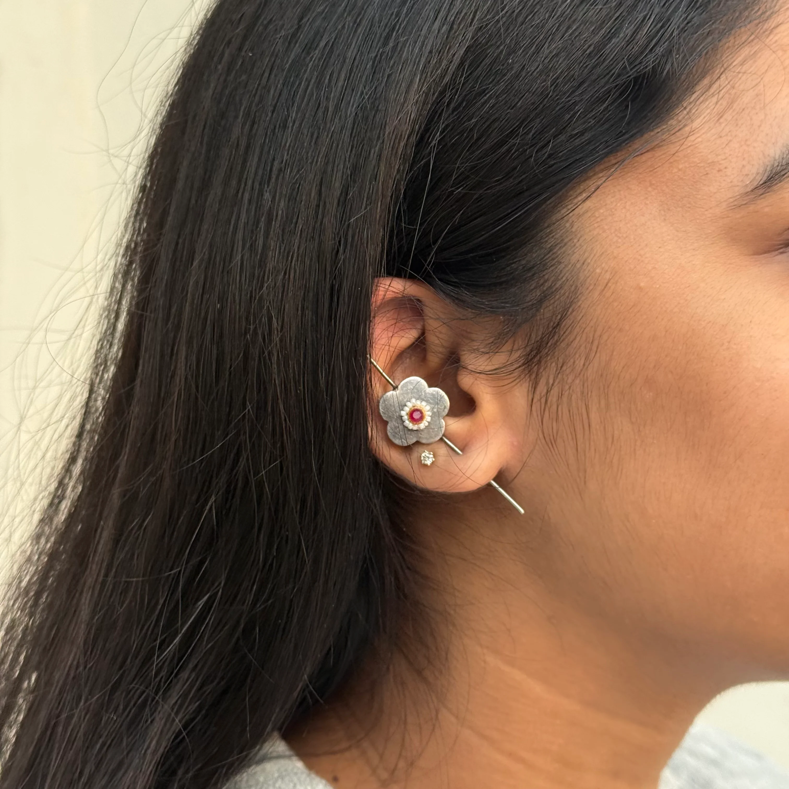 Gajra Floral Silver Earcuff - Image 3
