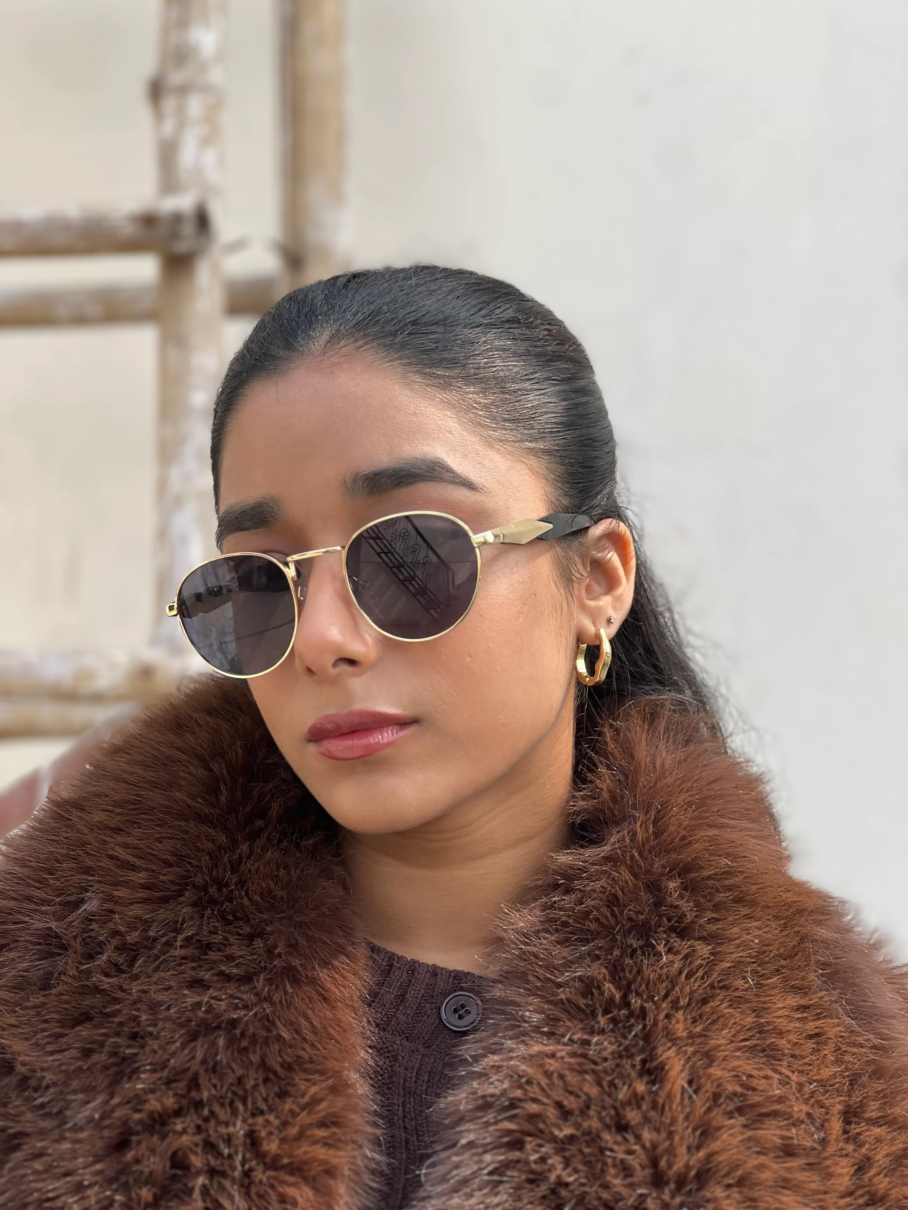 Urban Aura Oval Sunglasses - Image 3