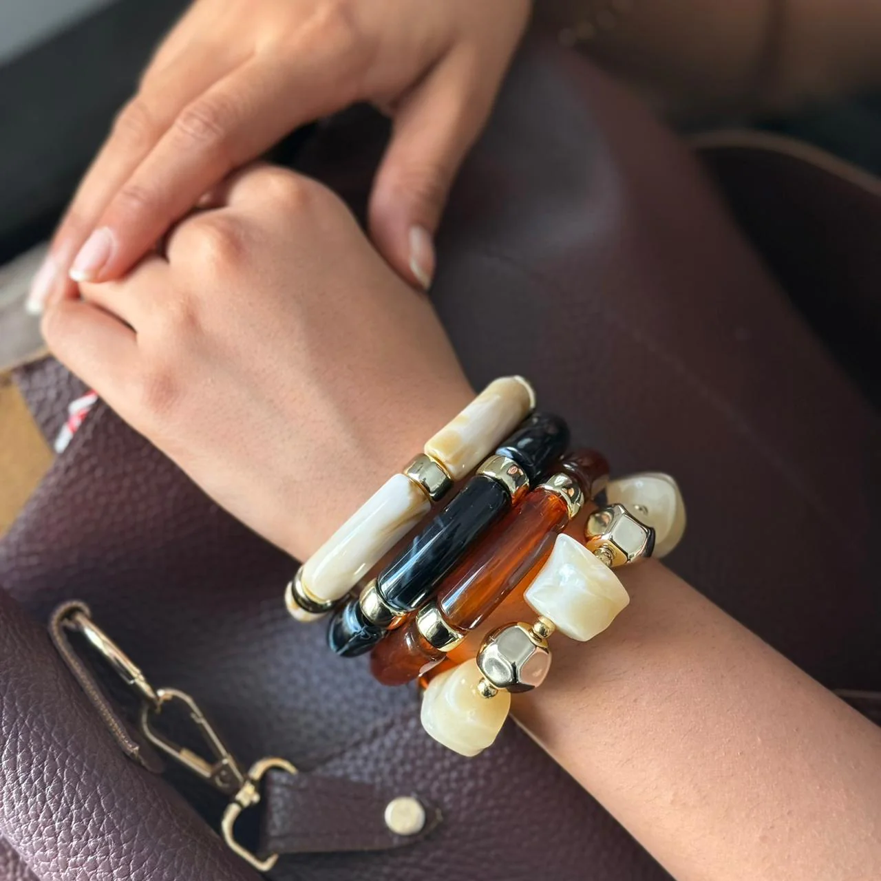 Viral Gold & Resin Bracelet Combo - Image 8